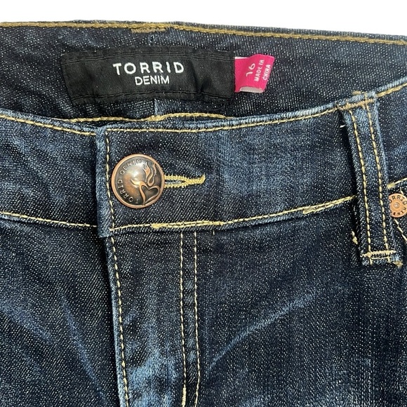 Torrid Distressed Jeans Blue - Picture 4 of 5